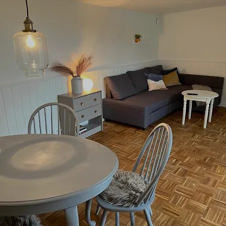 Gaestehuset Husly Apartment